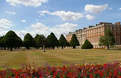 Hampton Court Palace Maze